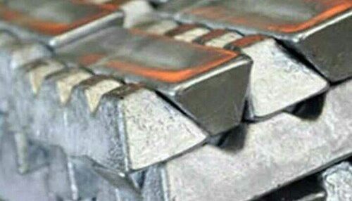 High purity primary aluminium ingot for remelting for special applications